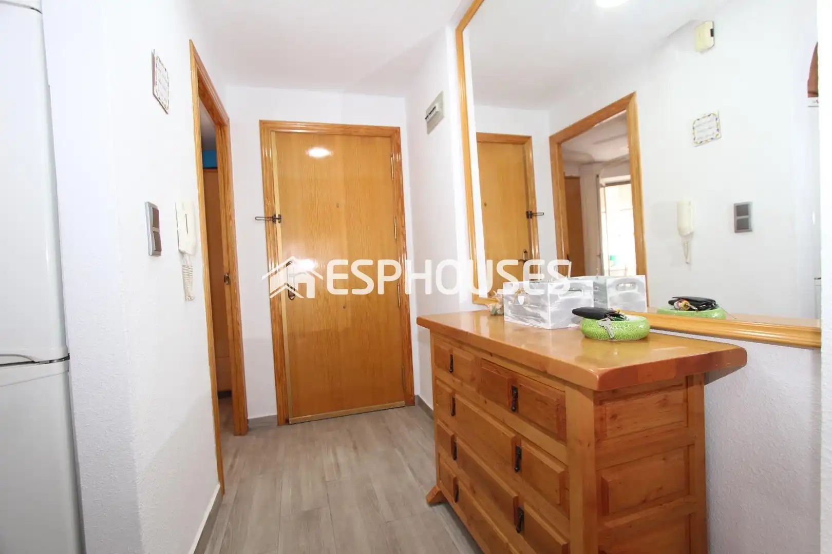 Apartamento en venta en Guardamar del Segura con Terraza, Trastero y Amueblado