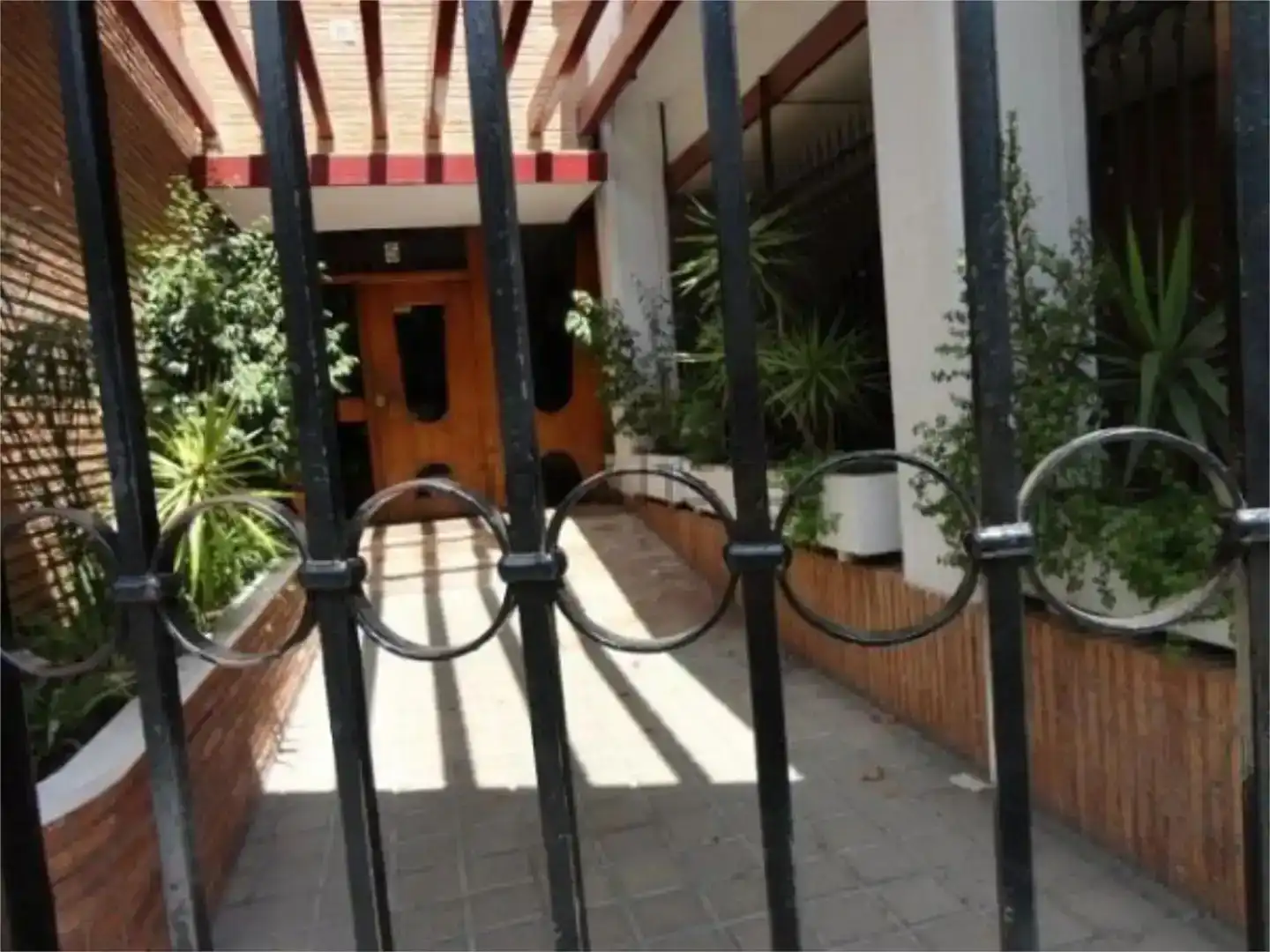 Exterior view of Flat for rent in  Valencia Capital  with Balcony