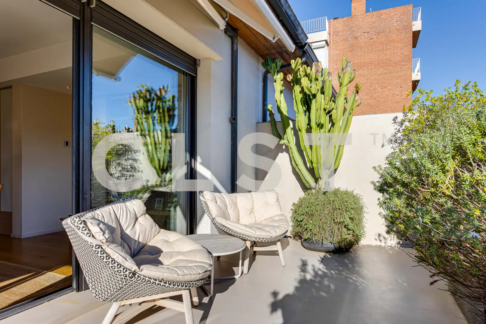 Terrasse von Dachboden zur Miete in Barcelona mit Klimaanlage, Heizung und Parkett