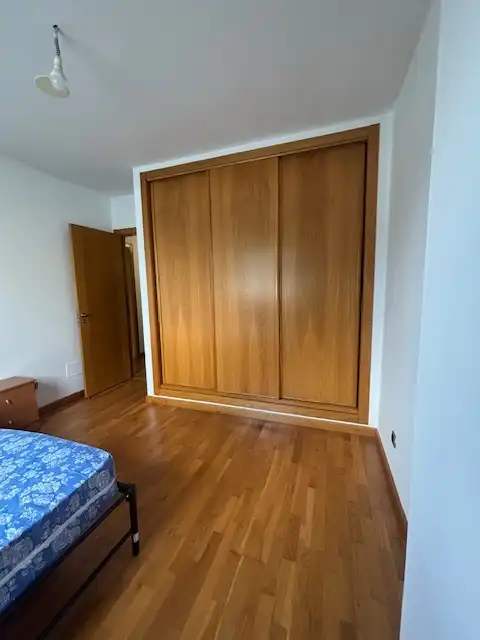 Habitación de Apartamento de alquiler en Narón con Calefacción, Parquet y Trastero