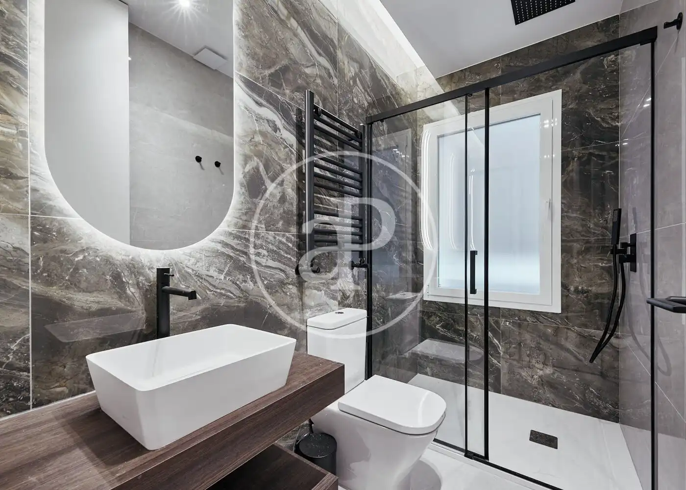 Baño de Piso en venta en Madrid con Aire acondicionado, Calefacción y Amueblado