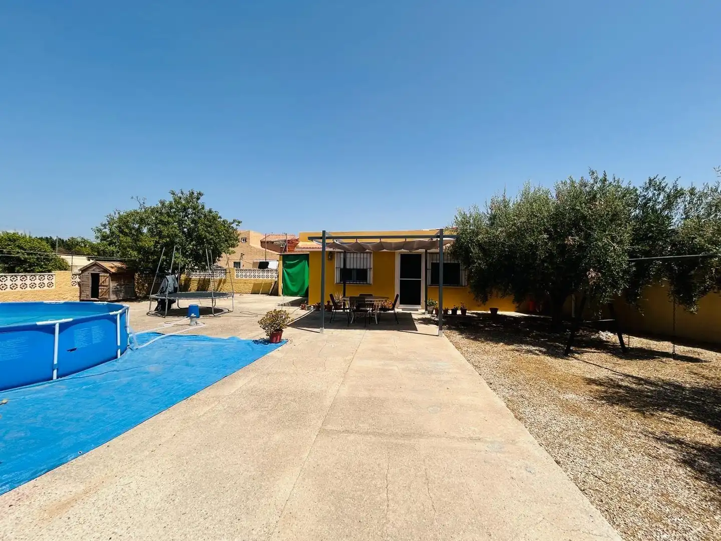Vista exterior de Casa o xalet en venda en Alicante / Alacant amb Aire condicionat, Calefacció i Jardí privat