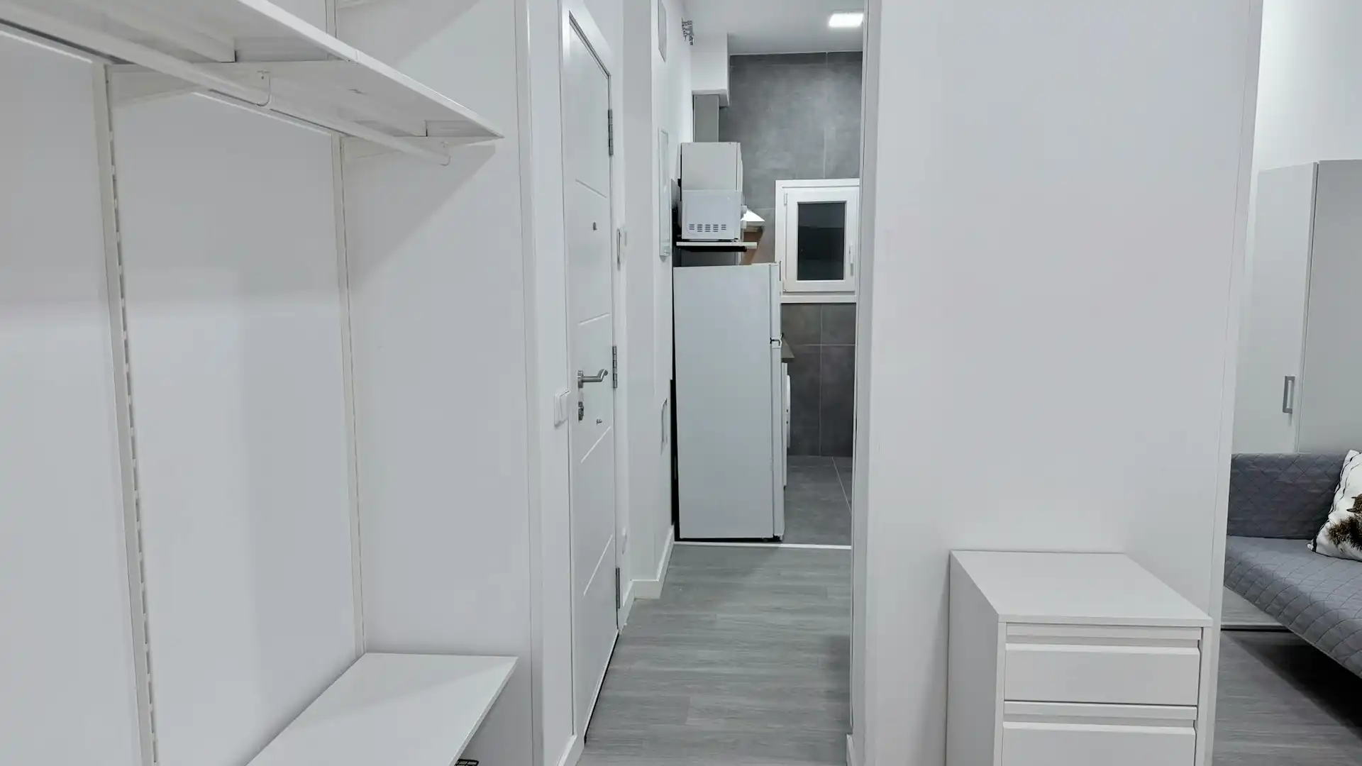 Flat for rent in Madrid  with Air Conditioner, Heating and Furnished