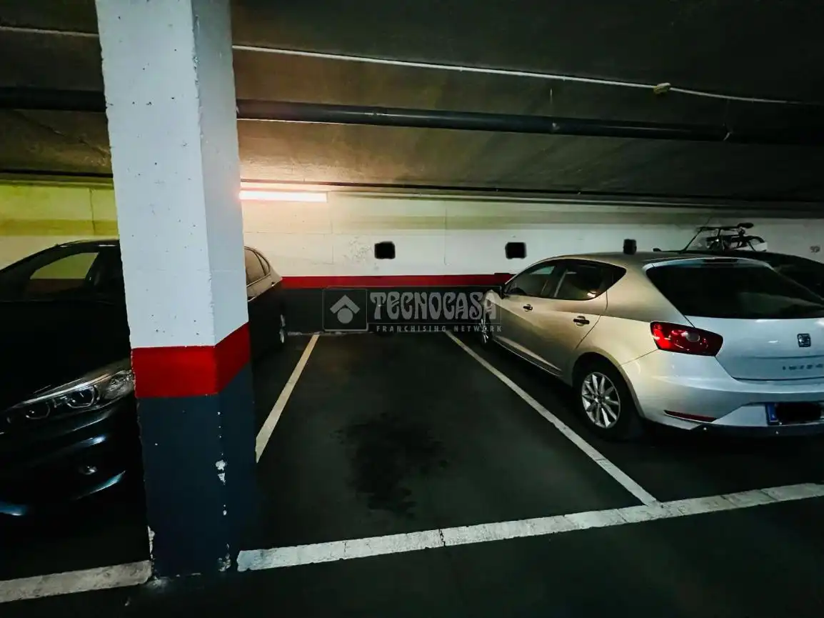 Parking de Piso en venta en Alcorcón con Aire acondicionado, Calefacción y Balcón
