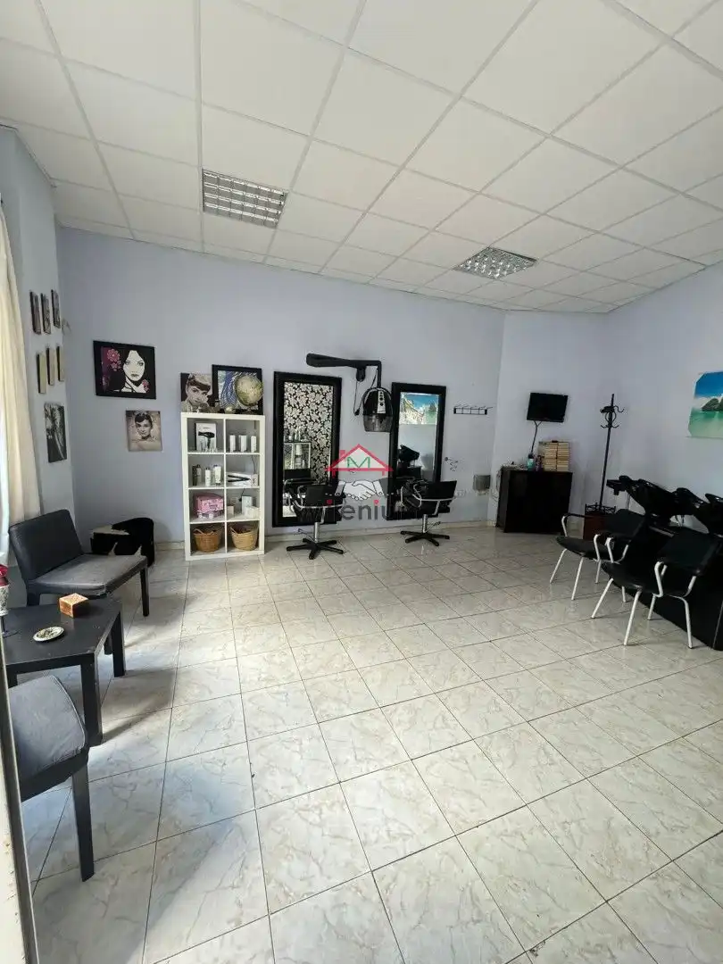 Local comercial en venta en Avenida Agustín Bálsamo 3