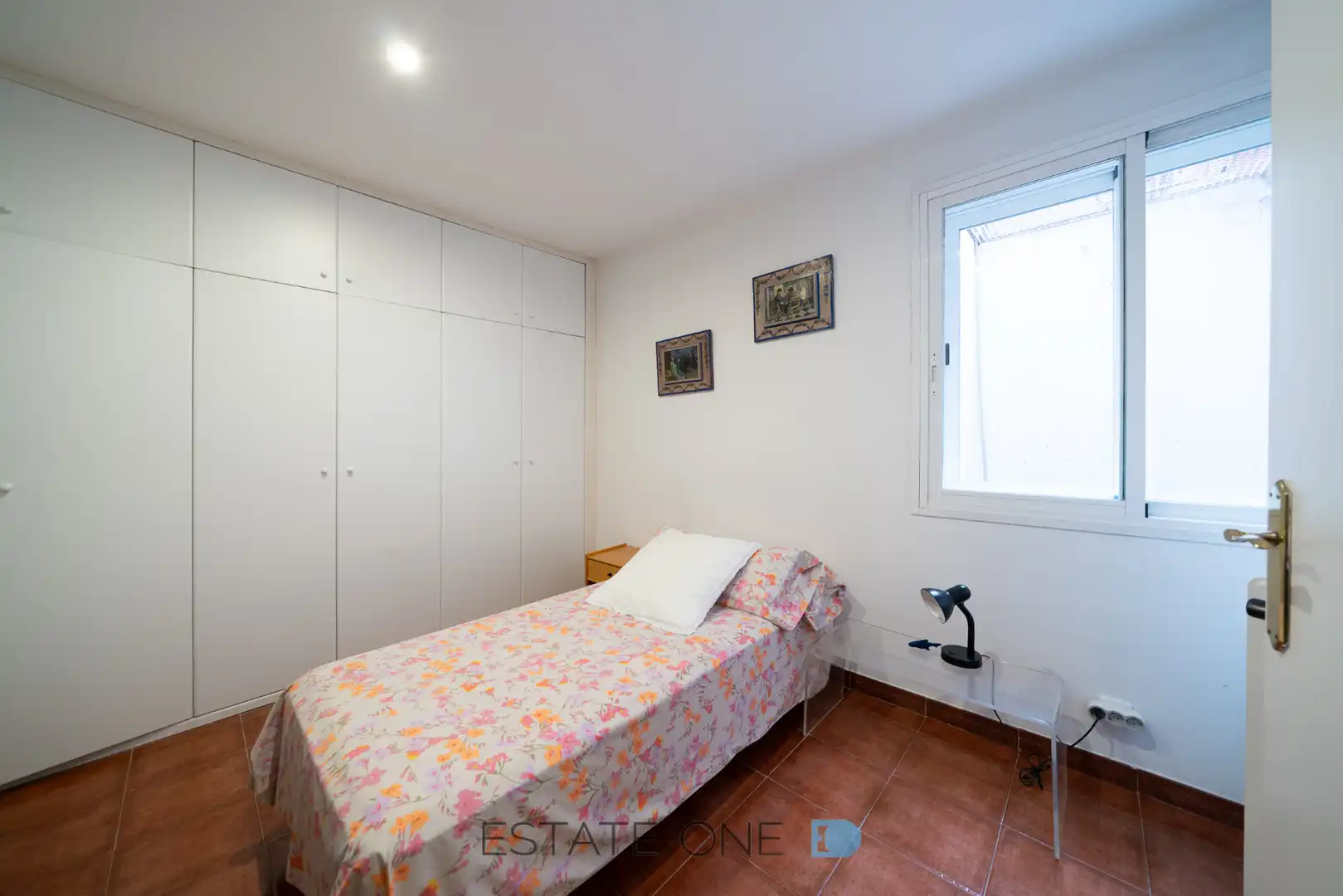Habitación de Casa adosada en venta en Madrid con Aire acondicionado, Calefacción y Jardín privado