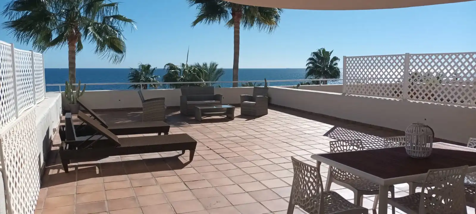 Terraza de Apartamento de alquiler en Estepona con Aire acondicionado, Terraza y Piscina
