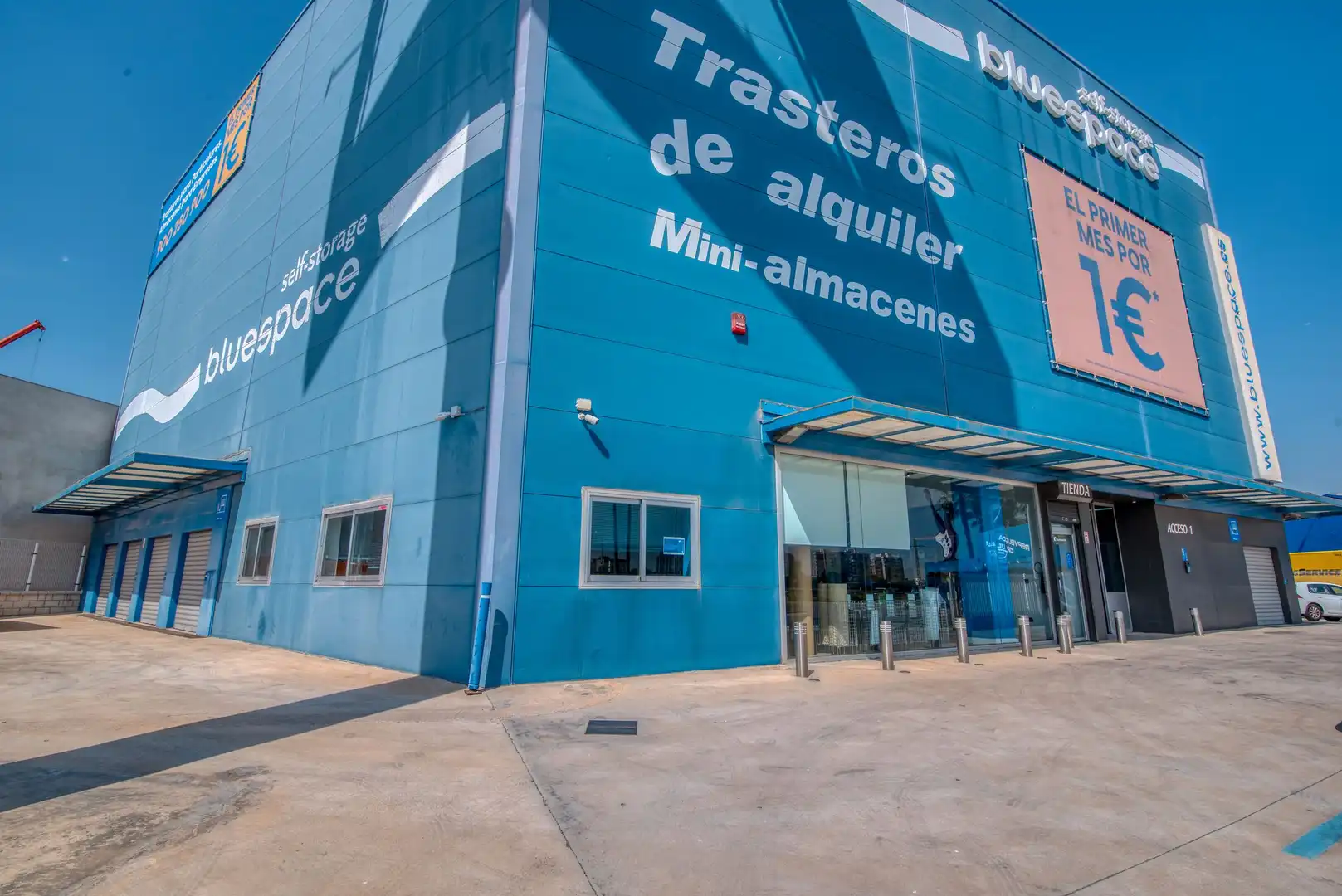 Vista exterior de Trastero de alquiler en Mislata con Alarma