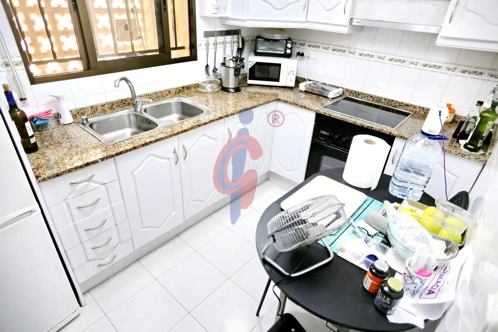 Cuina de Planta baixa en venda en Guardamar del Segura amb Aire condicionat, Calefacció i Terrassa