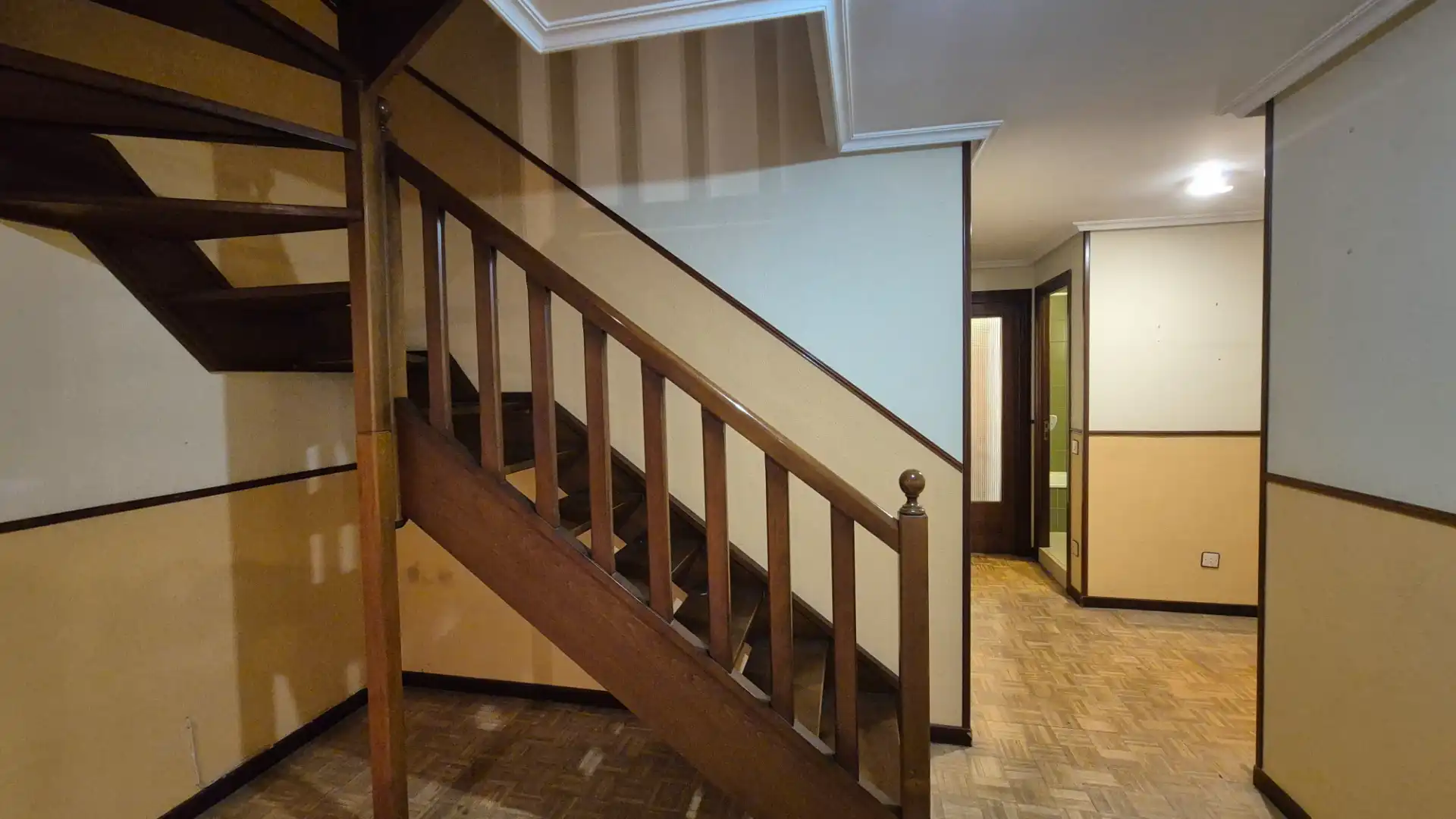 Dúplex en venta en Oviedo  con Calefacción, Parquet y Trastero