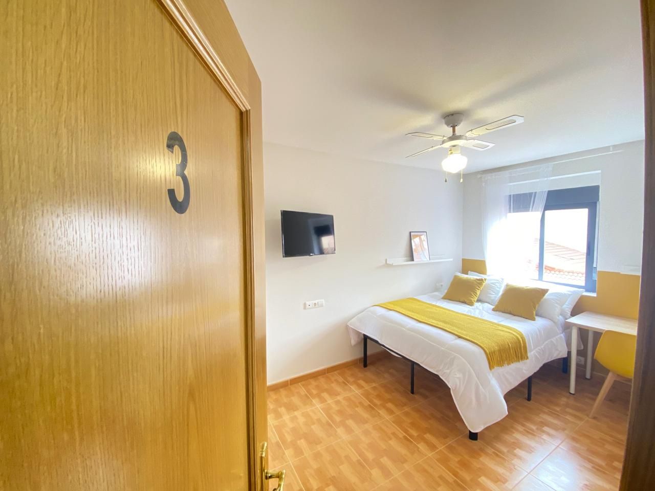 Bedroom of Flat to share in León Capital   with Furnished