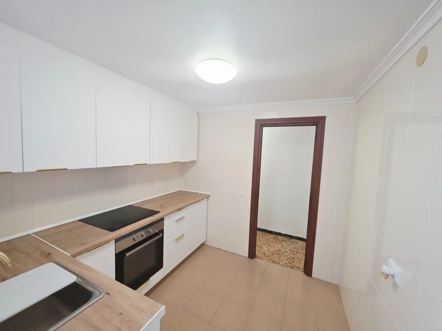 Kitchen of Flat for rent in Vila-real  with Storage room, Furnished and Oven