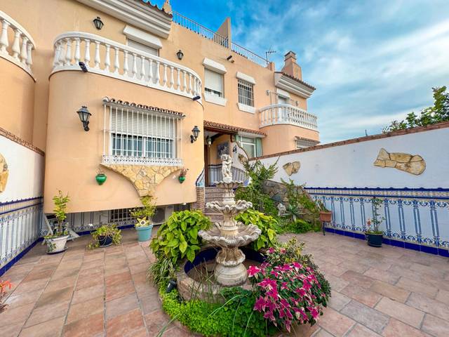 Casa adosada en Venta en Carretera CAMPO DE GOLF en Guadalmar