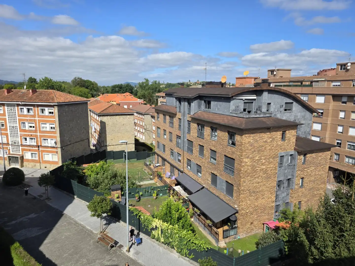 Vista exterior de Piso de alquiler en Siero con Calefacción, Parquet y Trastero