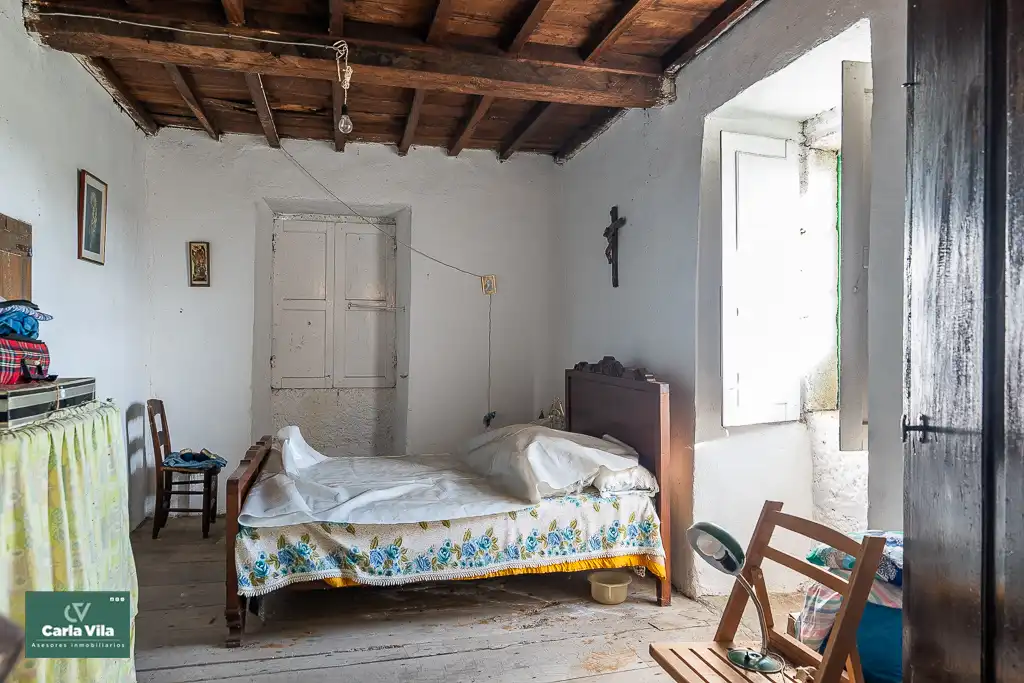 Habitación de Finca rústica en venta en Lugo con Jardín privado, Horno y Balcón