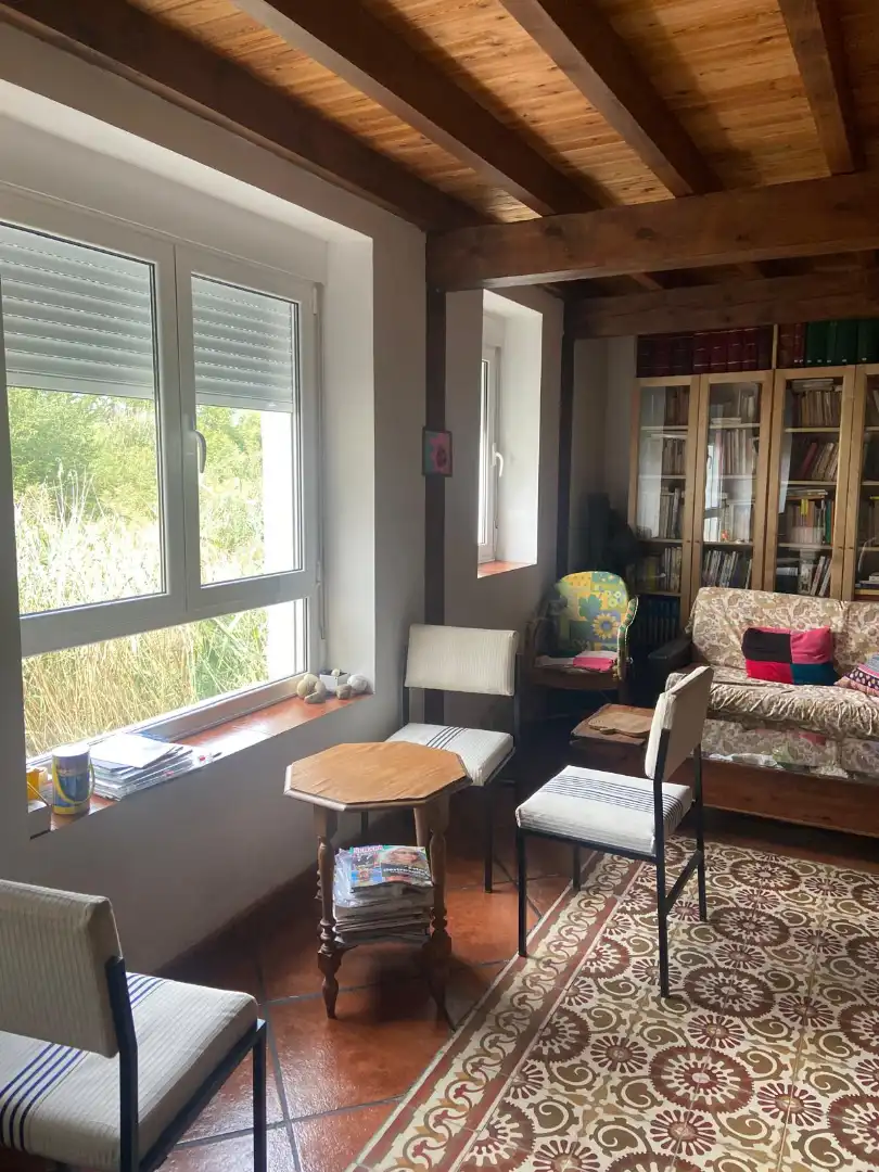 Sala d'estar de Finca rústica en venda en Castrillo de Riopisuerga amb Jardí privat i Traster
