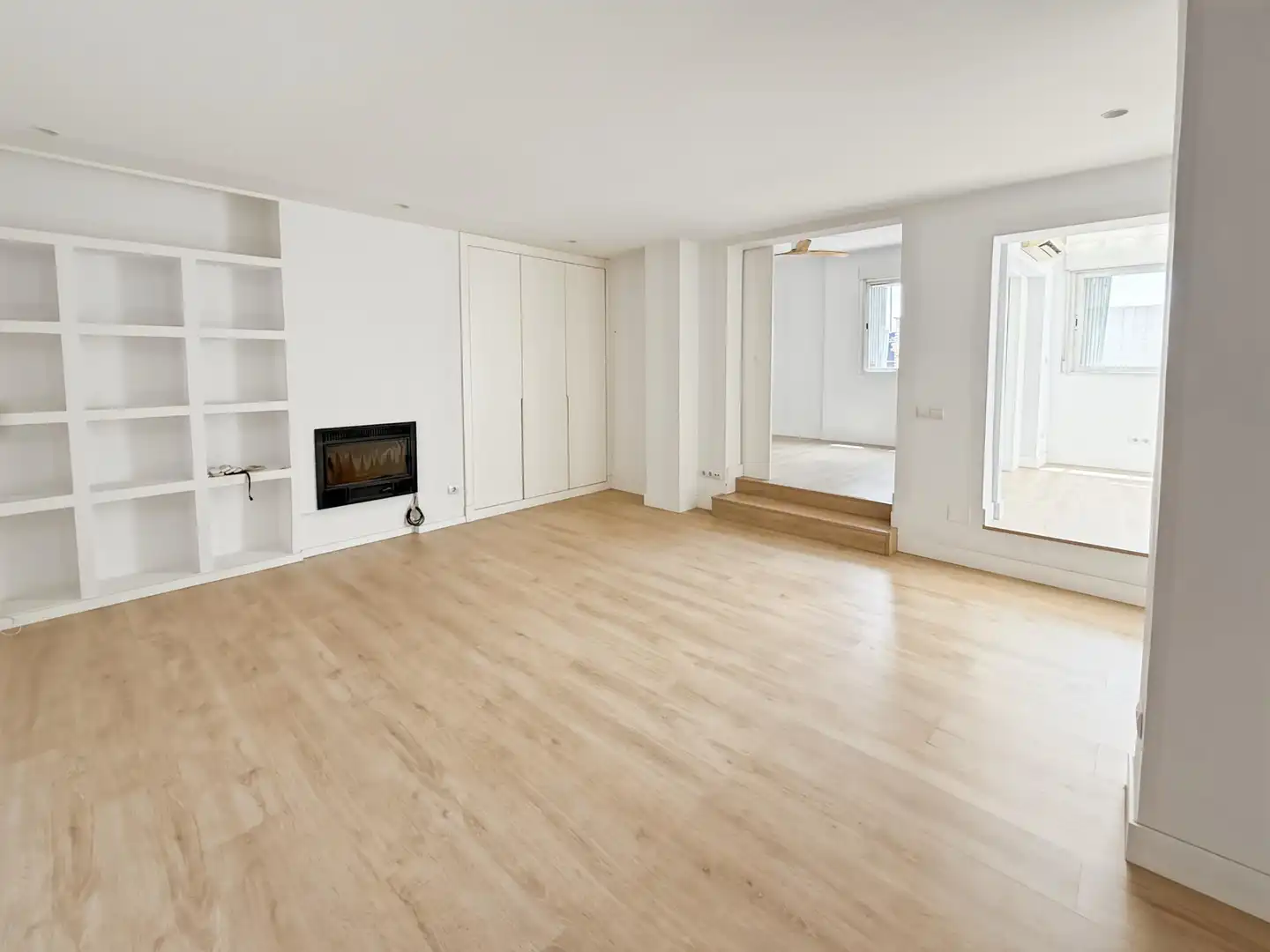 Sala de estar de Ático de alquiler en Madrid con Aire acondicionado, Calefacción y Terraza