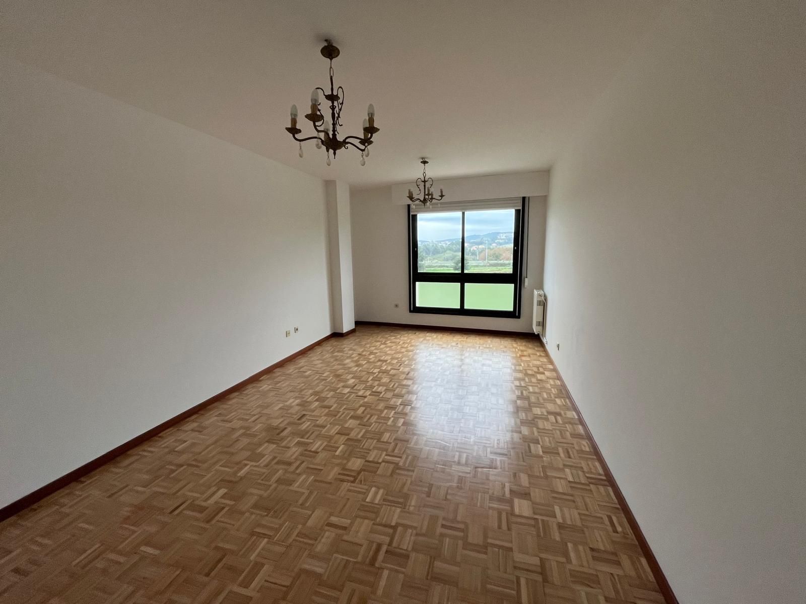 Living room of Flat to rent in Narón  with Heating