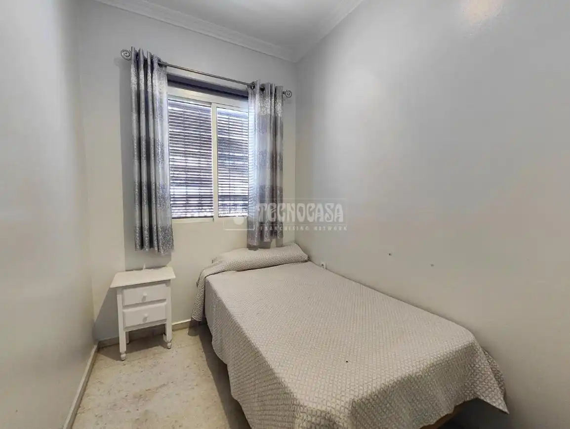 Dormitori de Casa o xalet en venda en Los Palacios y Villafranca amb Aire condicionat
