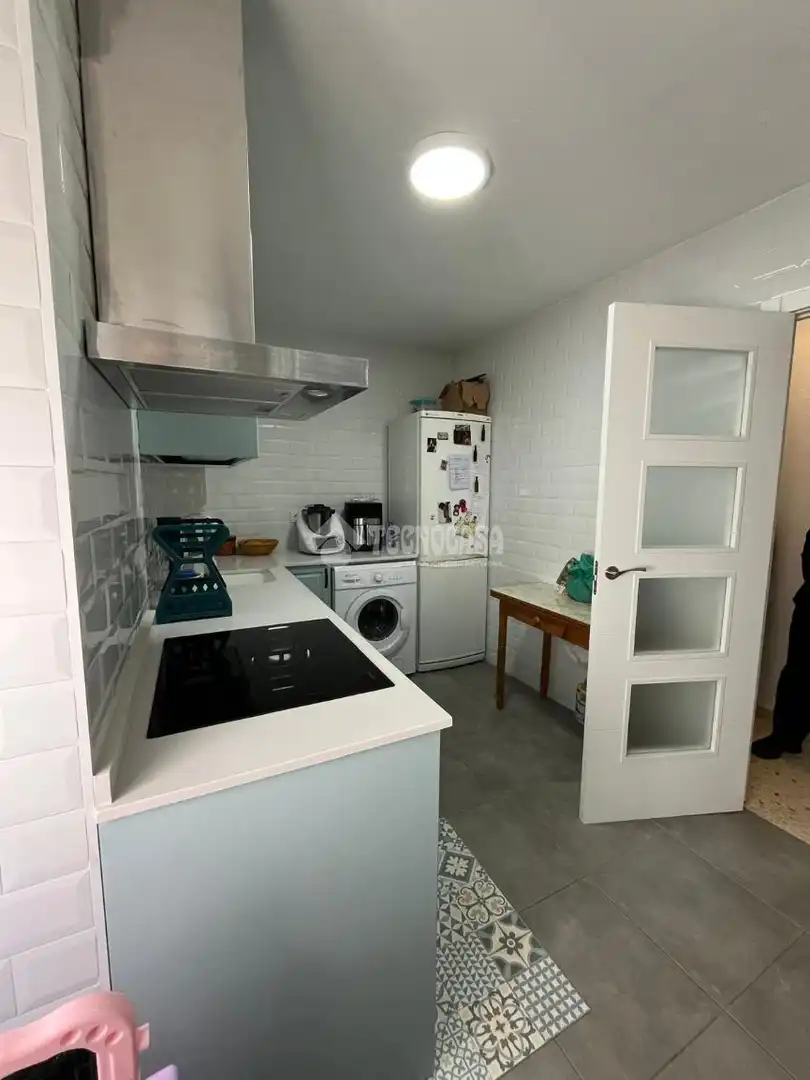 Cocina de Piso en venta en Sevilla con Calefacción, Terraza y Amueblado
