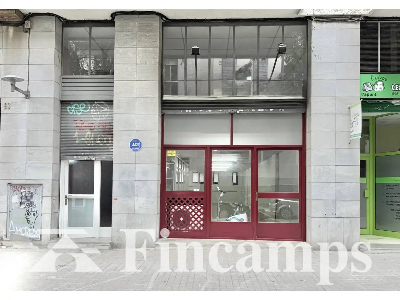 Local comercial de lloguer a Calle Jovellanos 91