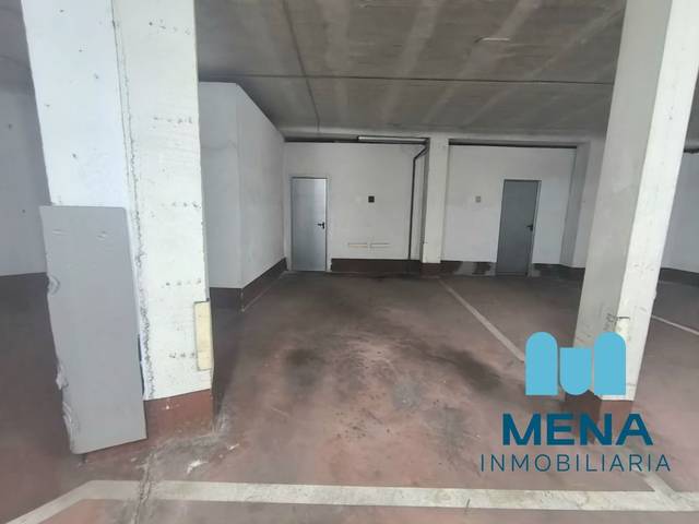 Garaje en Alquiler en Bezana - Prezanes