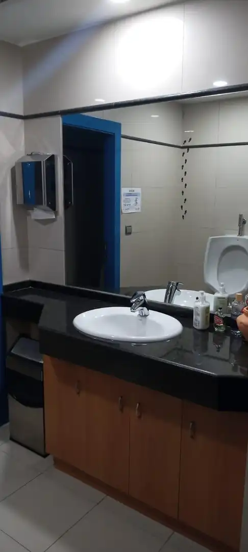 Baño de Oficina en venta en A Coruña Capital  con Aire acondicionado, Calefacción y Trastero