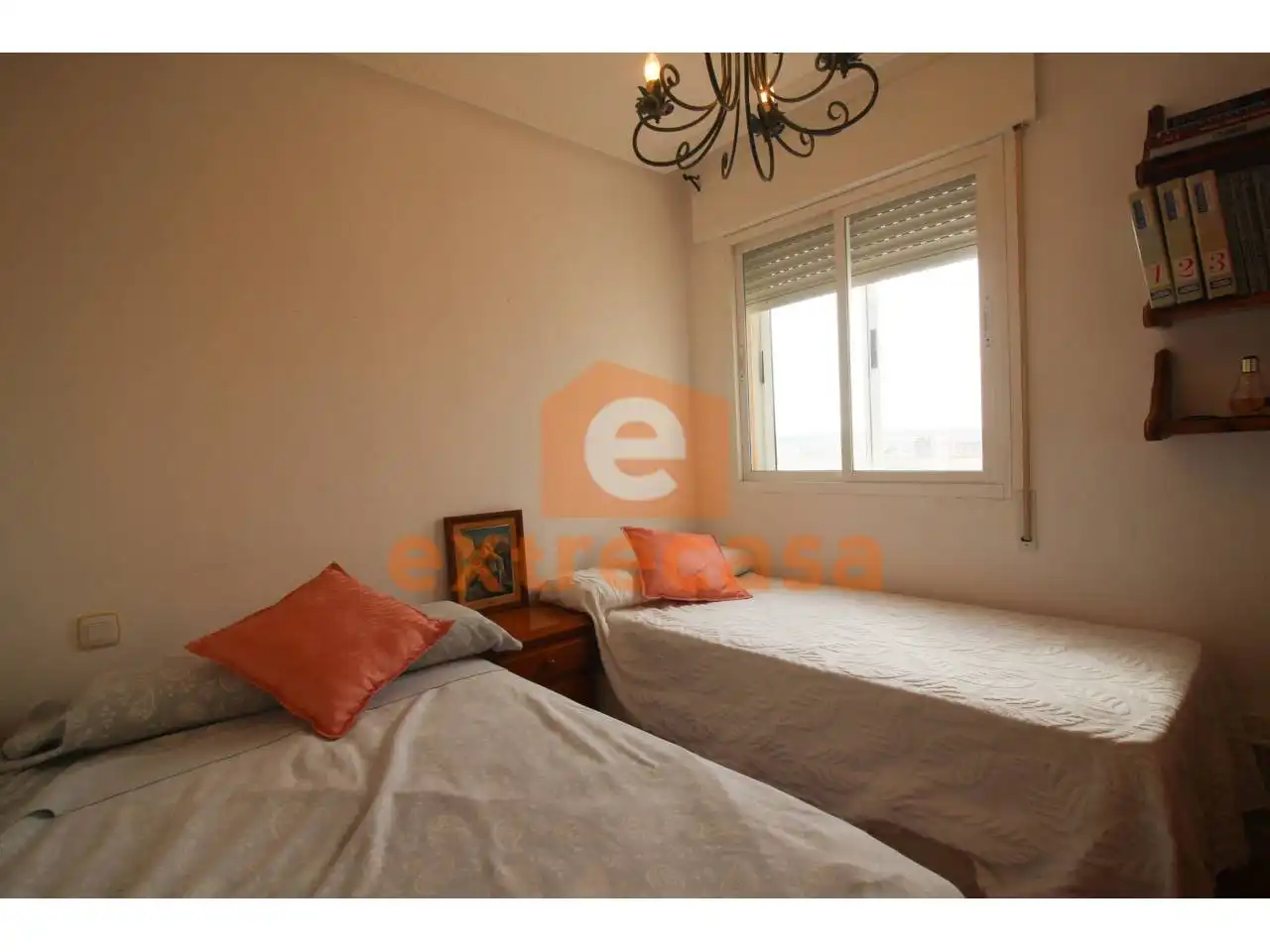Dormitori de Apartament en venda en Badajoz amb Aire condicionat i Terrassa