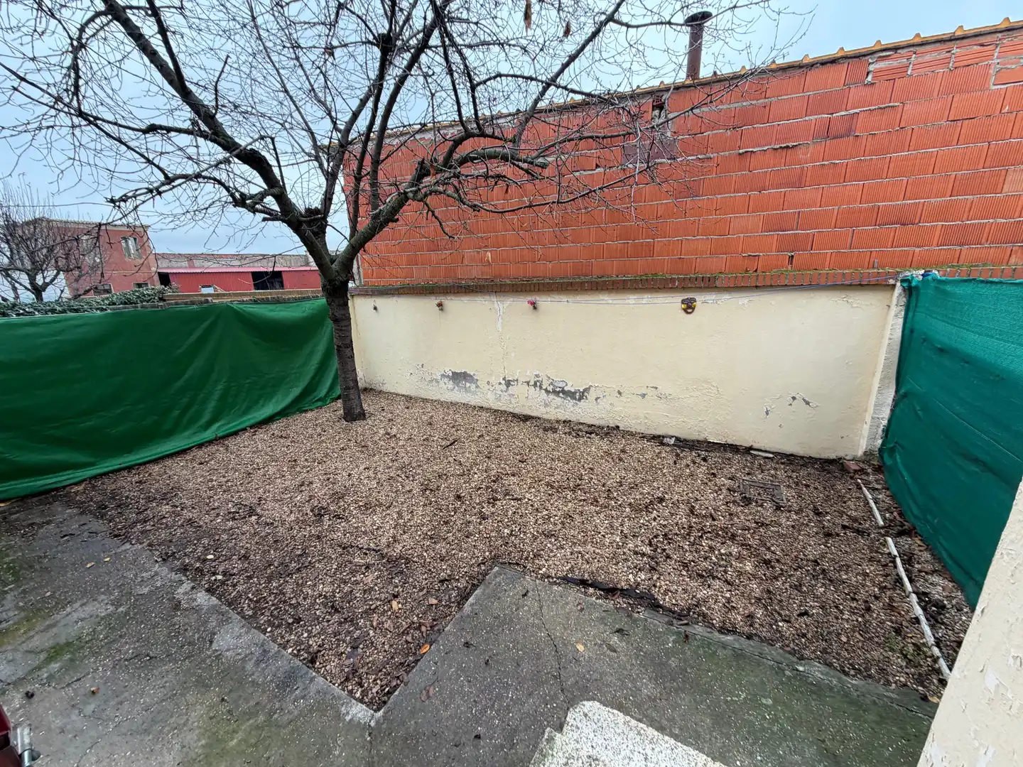 Jardín de Casa adosada en venta en Olmedo con Calefacción, Trastero y Amueblado