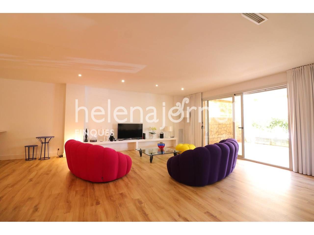 Sala d'estar de Pis en venda en Sant Feliu de Guíxols amb Aire condicionat, Calefacció i Terrassa