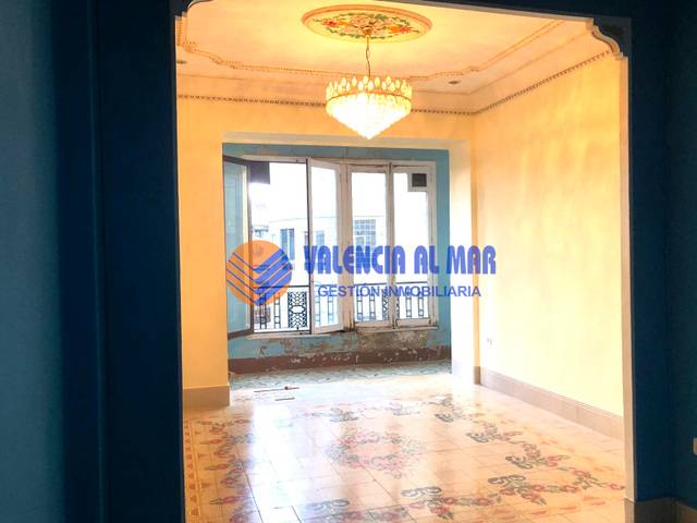 Piso en Alquiler en Avinguda de María Cristina, 4 en El Mercat