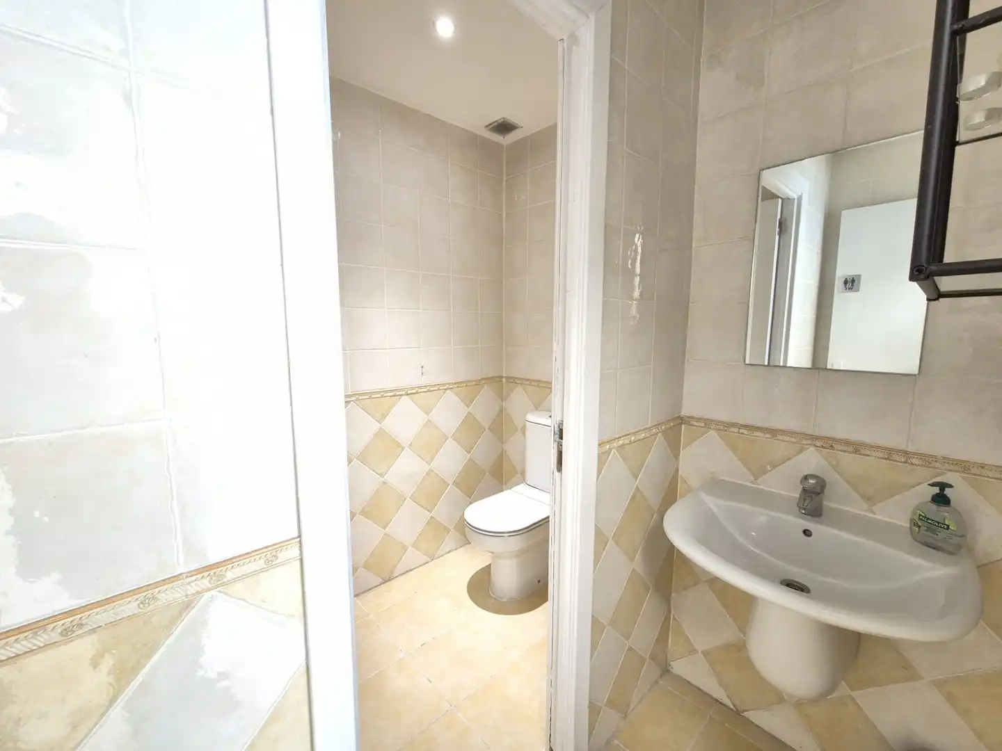 Baño de Local en venta en Majadahonda con Aire acondicionado y Calefacción