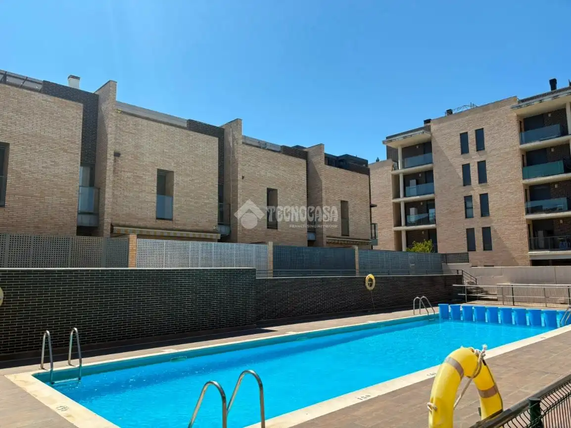 Swimming pool of Study for sale in Zaragoza  with Air Conditioner and Community pool