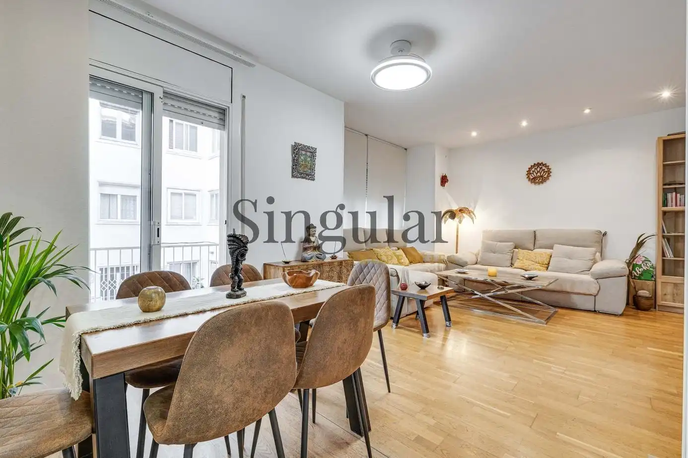 Vista exterior de Piso en venta en Barcelona con Aire acondicionado, Calefacción y Balcón
