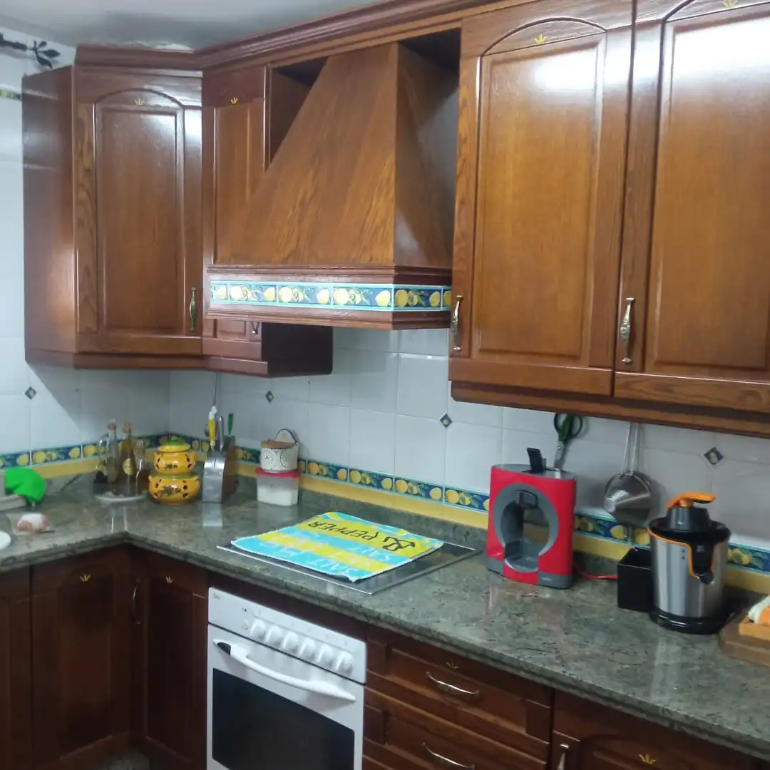 Cuina de Casa o xalet en venda en Córdoba amb Aire condicionat, Terrassa i Balcó