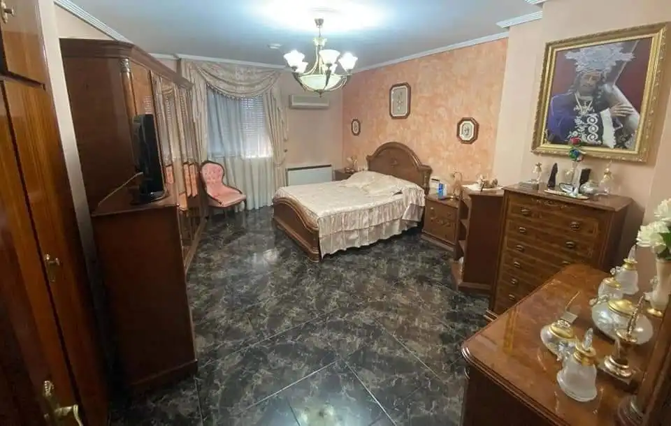 Schlafzimmer von Einfamilien-Reihenhaus zum Verkauf in Martos mit Klimaanlage, Heizung und Terrasse