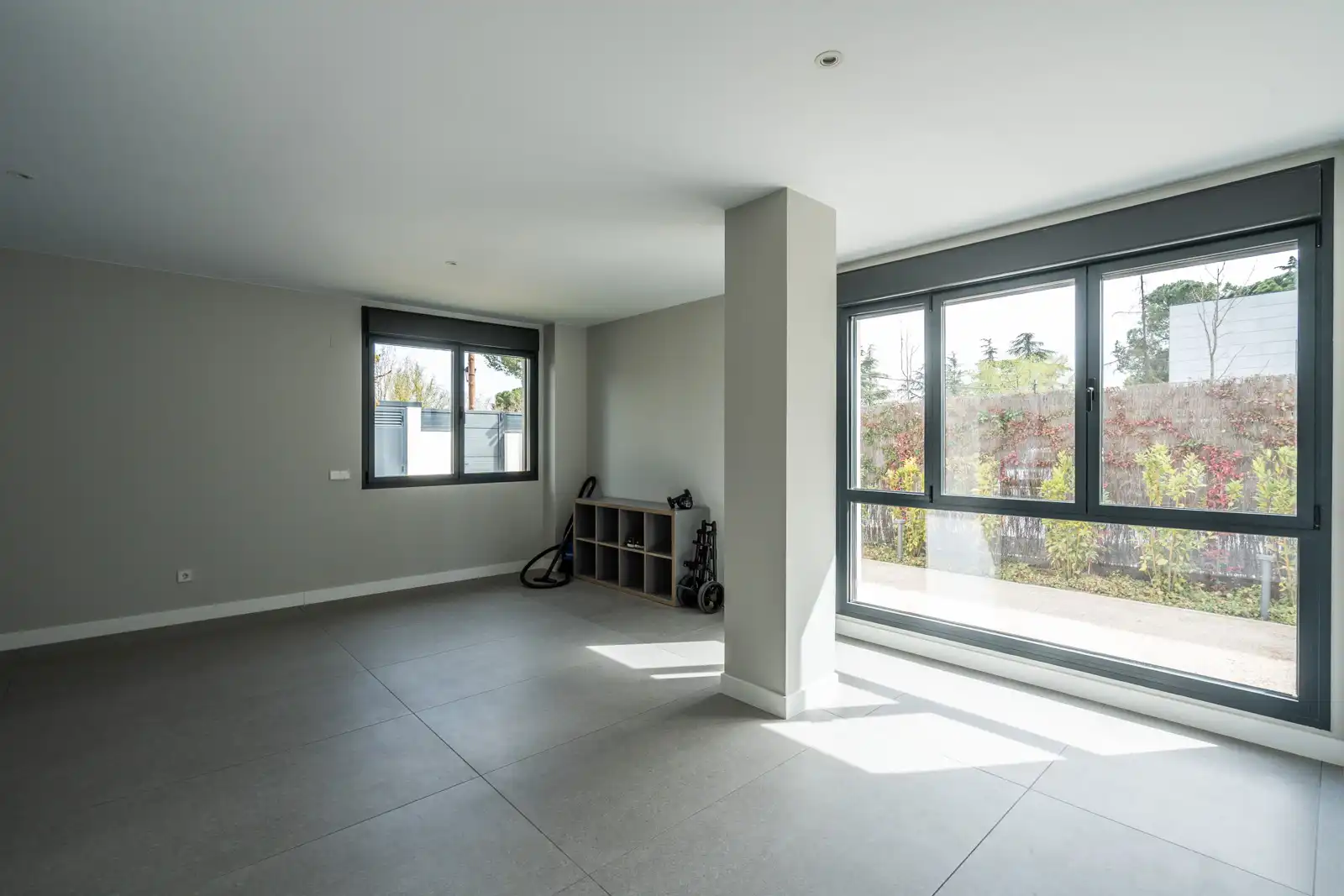 Living room of Houses for sale in Villanueva de la Cañada  with Air Conditioner, Heating and Private garden