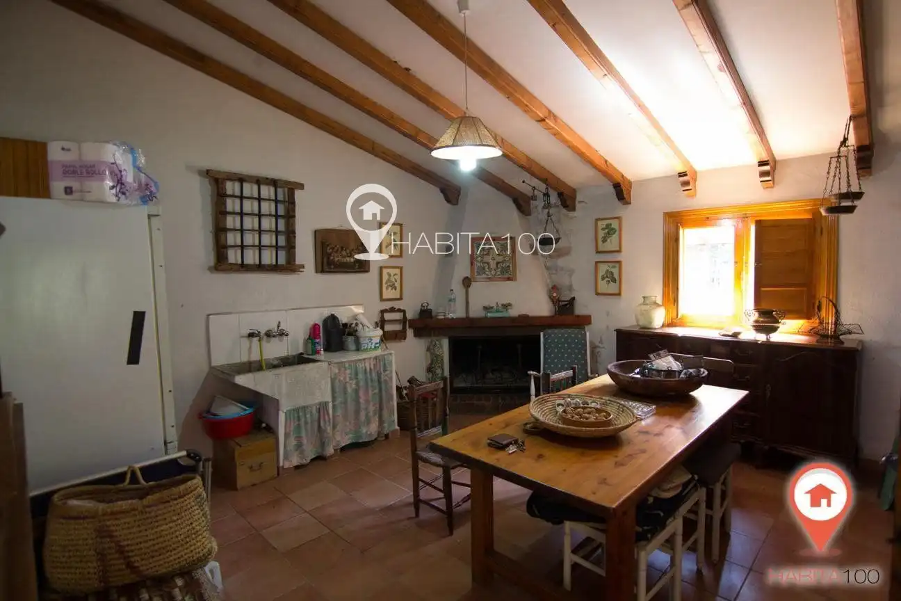 Cuina de Casa o xalet en venda en Arcas del Villar amb Piscina i Piscina comunitària