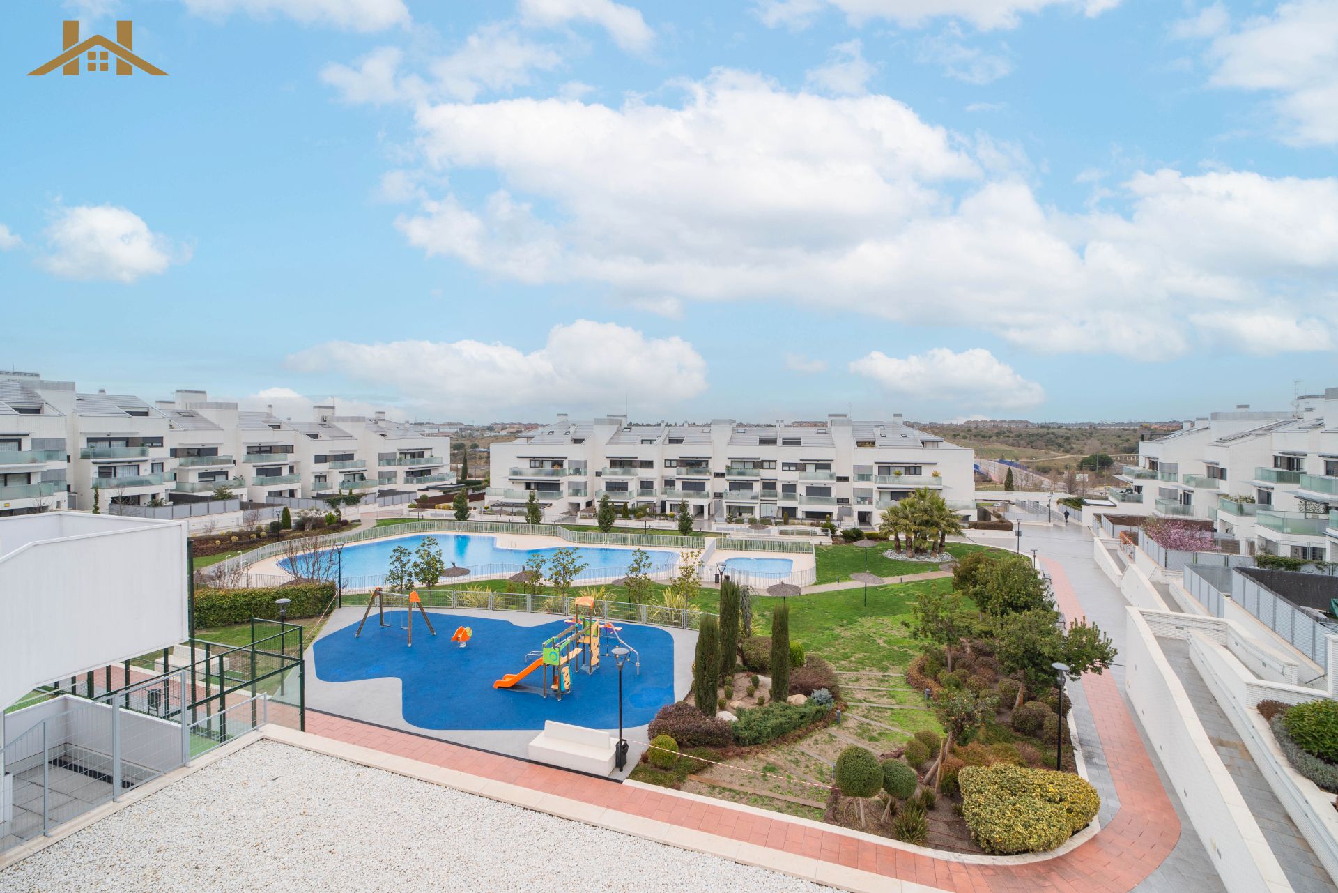 Exterior view of Flat for sale in Boadilla del Monte  with Air Conditioner, Private garden and Terrace