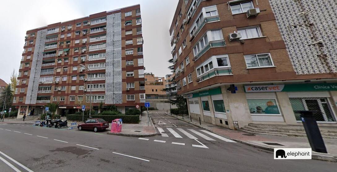 Exterior view of Garage for sale in  Madrid Capital