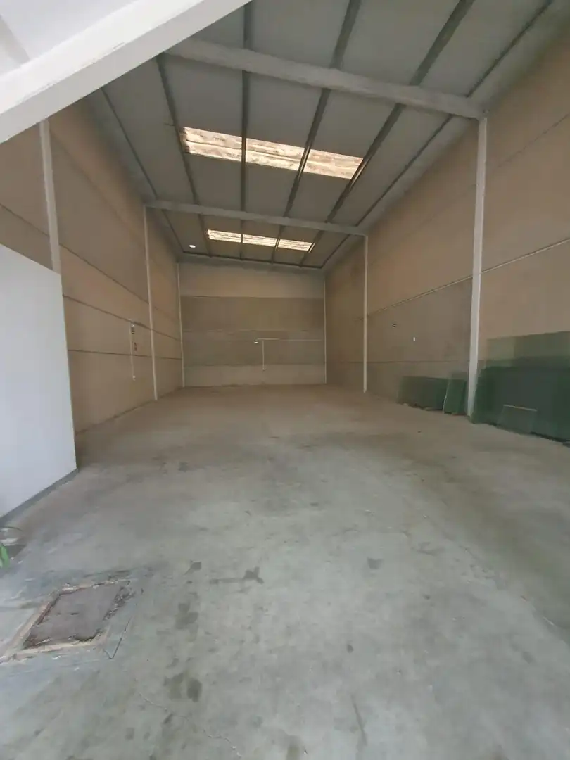 Parking de Nave industrial de alquiler en Camas