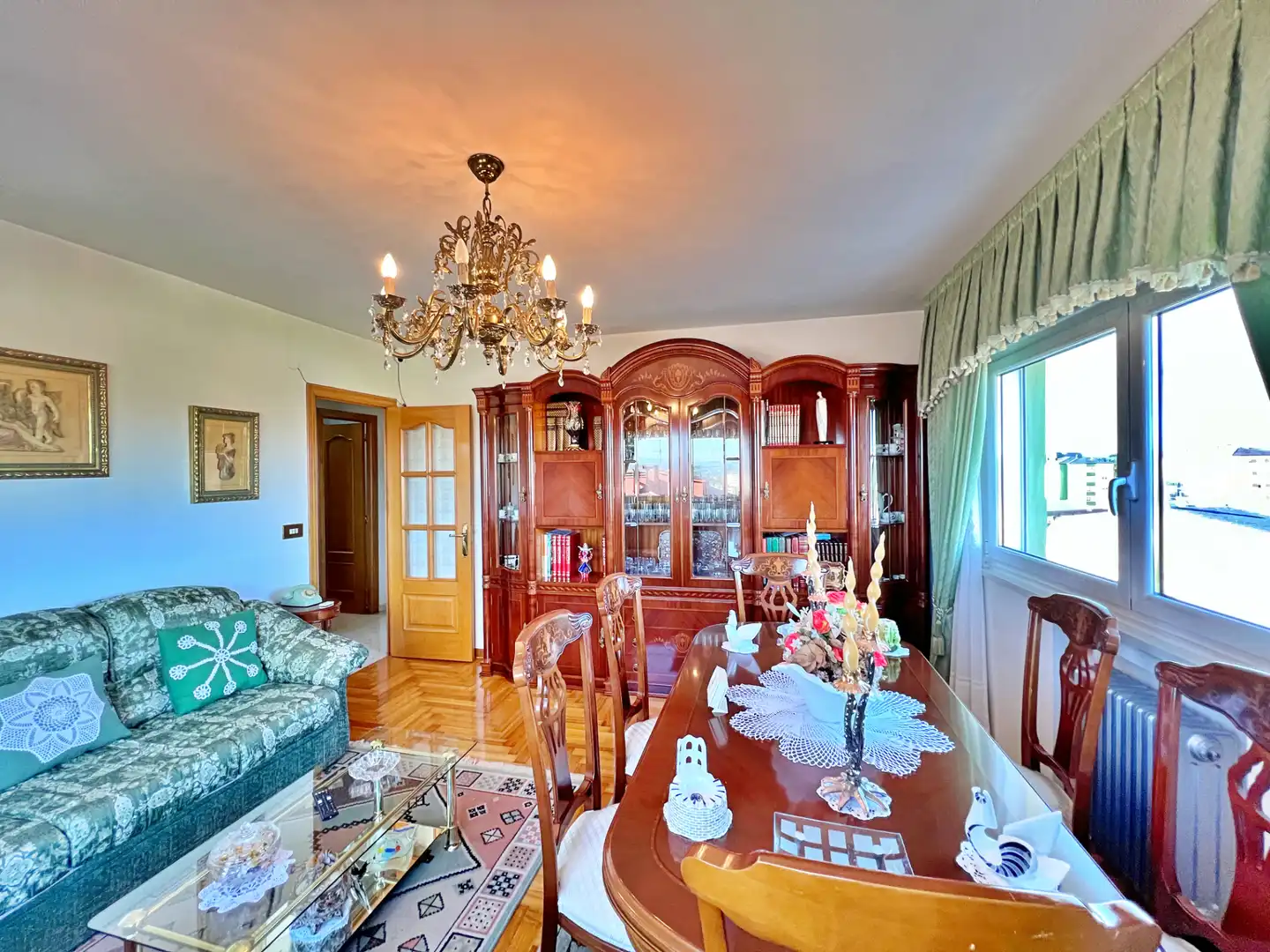 Comedor de Piso en venta en Lugo con Calefacción, Jardín privado y Parquet