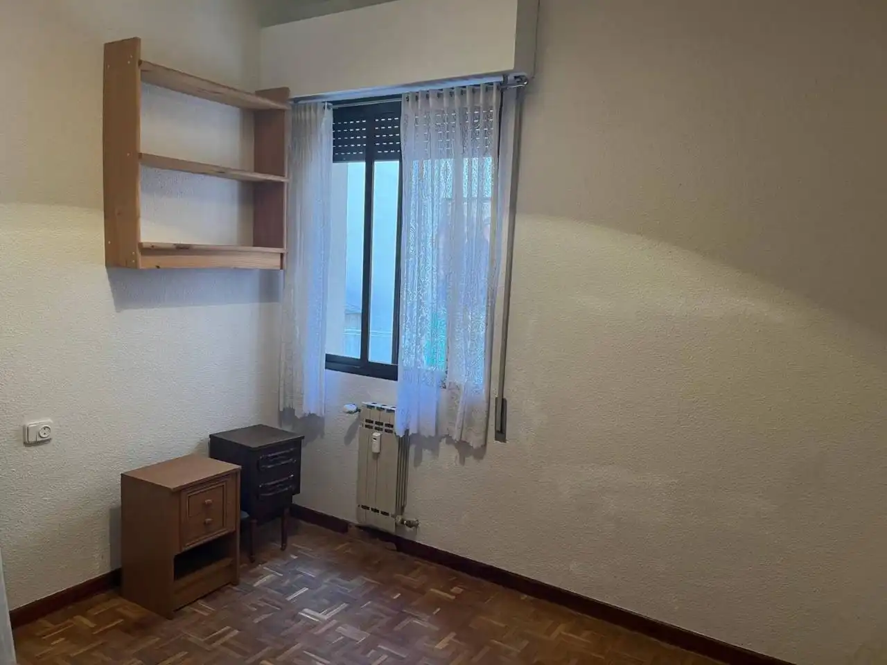 Habitación de Piso de alquiler en Toledo con Calefacción y Amueblado