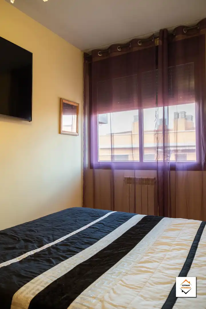 Bedroom of Flat for sale in Zaragoza  with Air Conditioner, Heating and Terrace