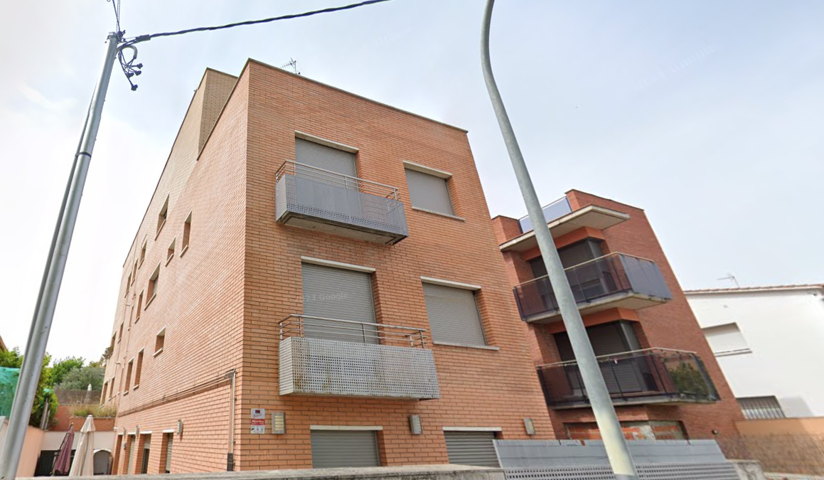 Vista exterior de Garatge en venda en Cerdanyola del Vallès