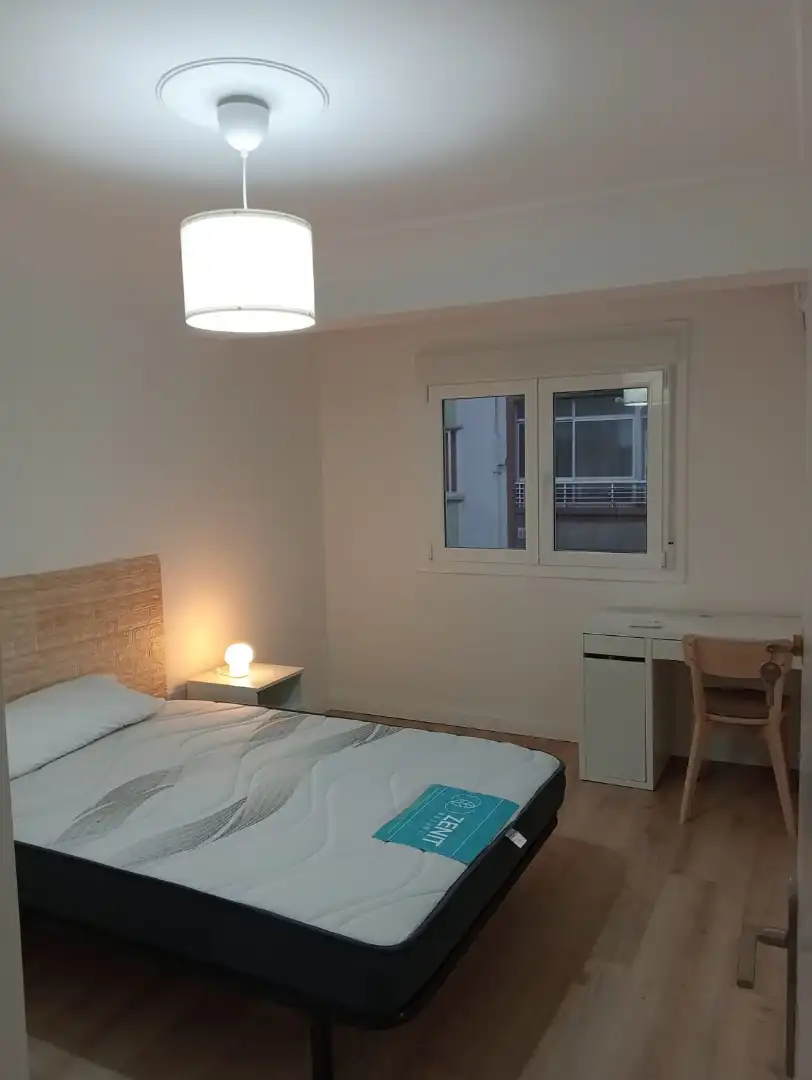 Habitación de Piso en venta en Zaragoza con Aire acondicionado, Calefacción y Amueblado
