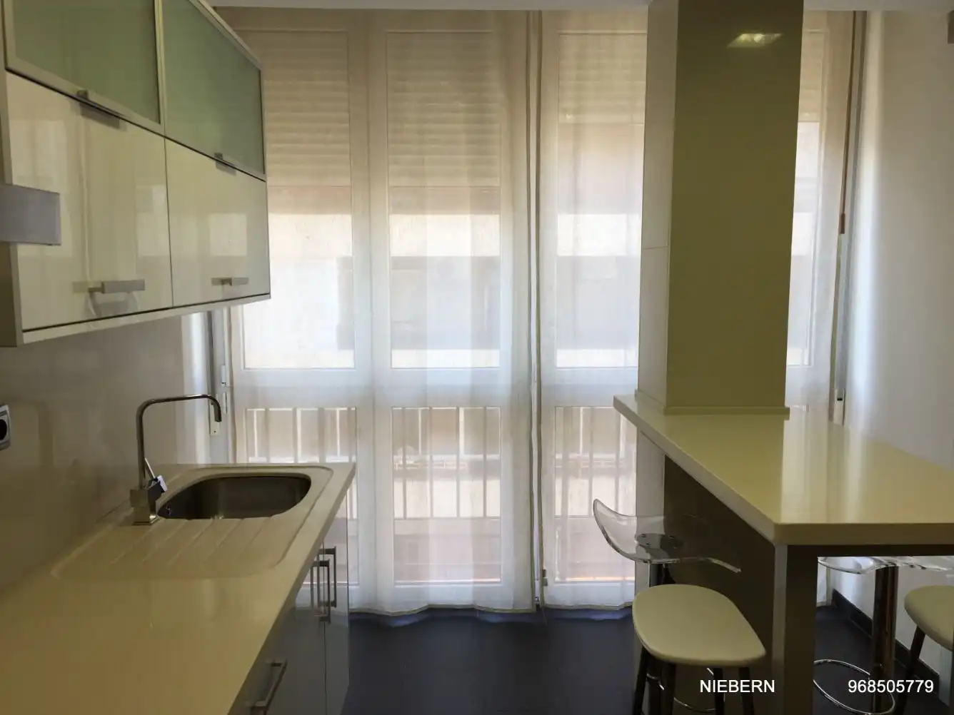 Cocina de Piso de alquiler en Cartagena con Aire acondicionado, Parquet y Amueblado