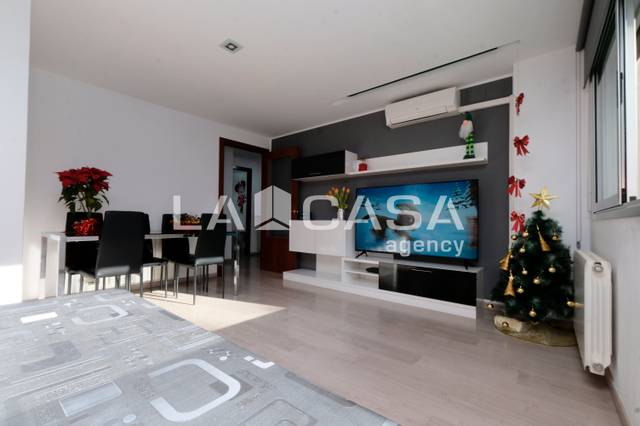 Piso en Venta en El Turó de la Peira