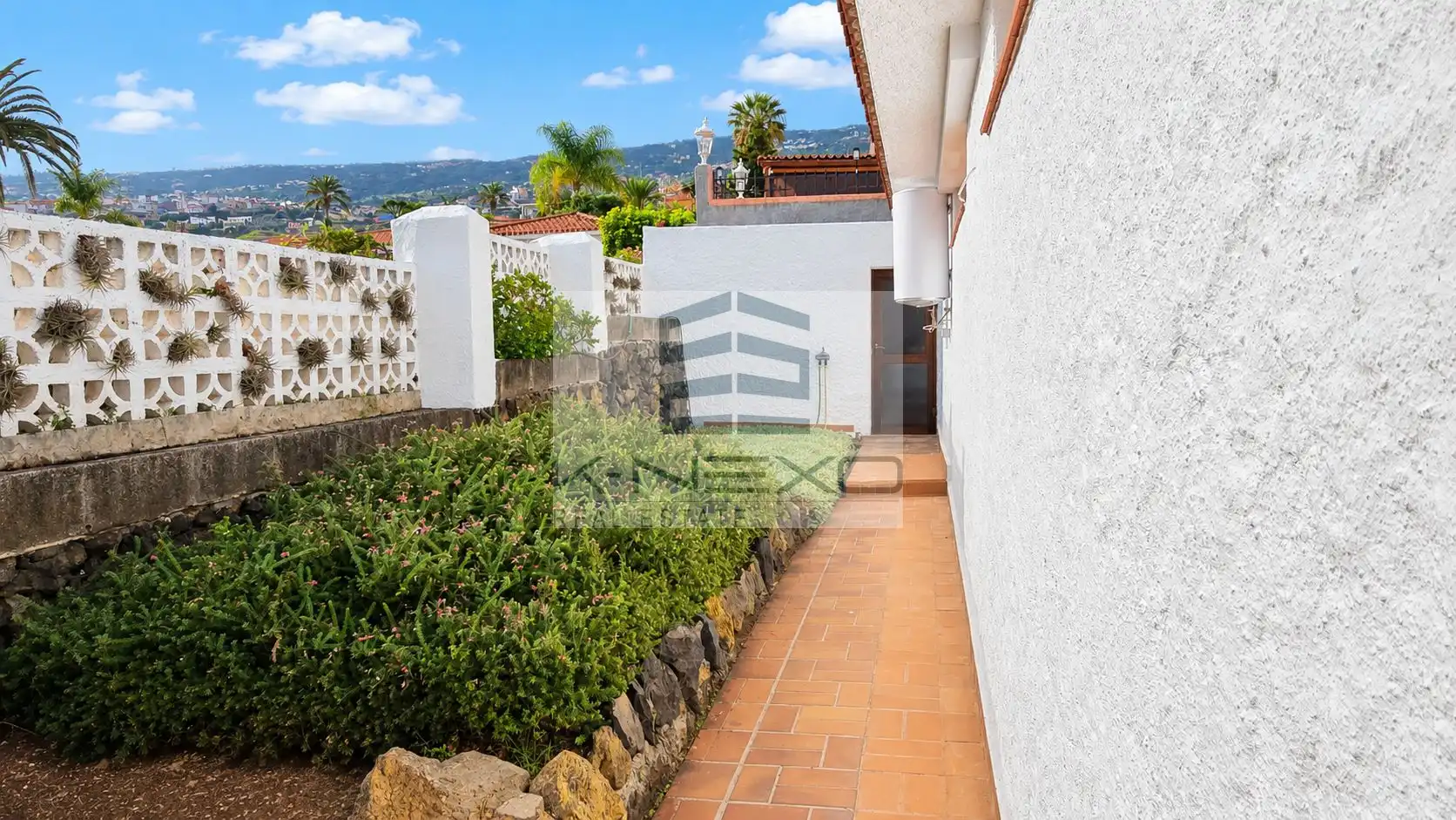 Vista exterior de Casa o xalet en venda en La Orotava amb Terrassa