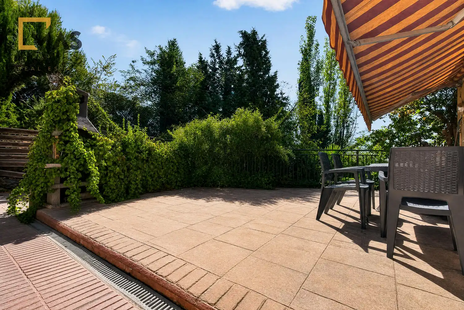 Terrassa de Casa o xalet en venda en Castellar del Vallès amb Calefacció, Jardí privat i Traster